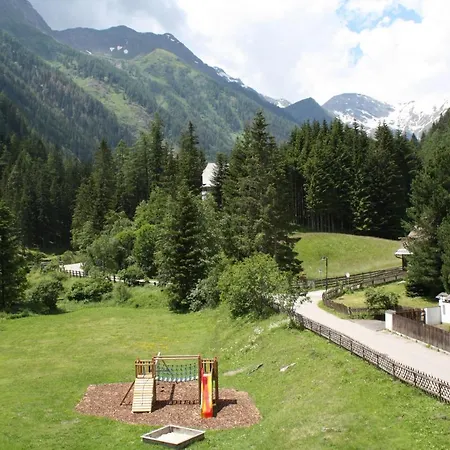 Отель Hubertus 3*