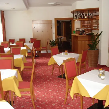 Hubertus 3*